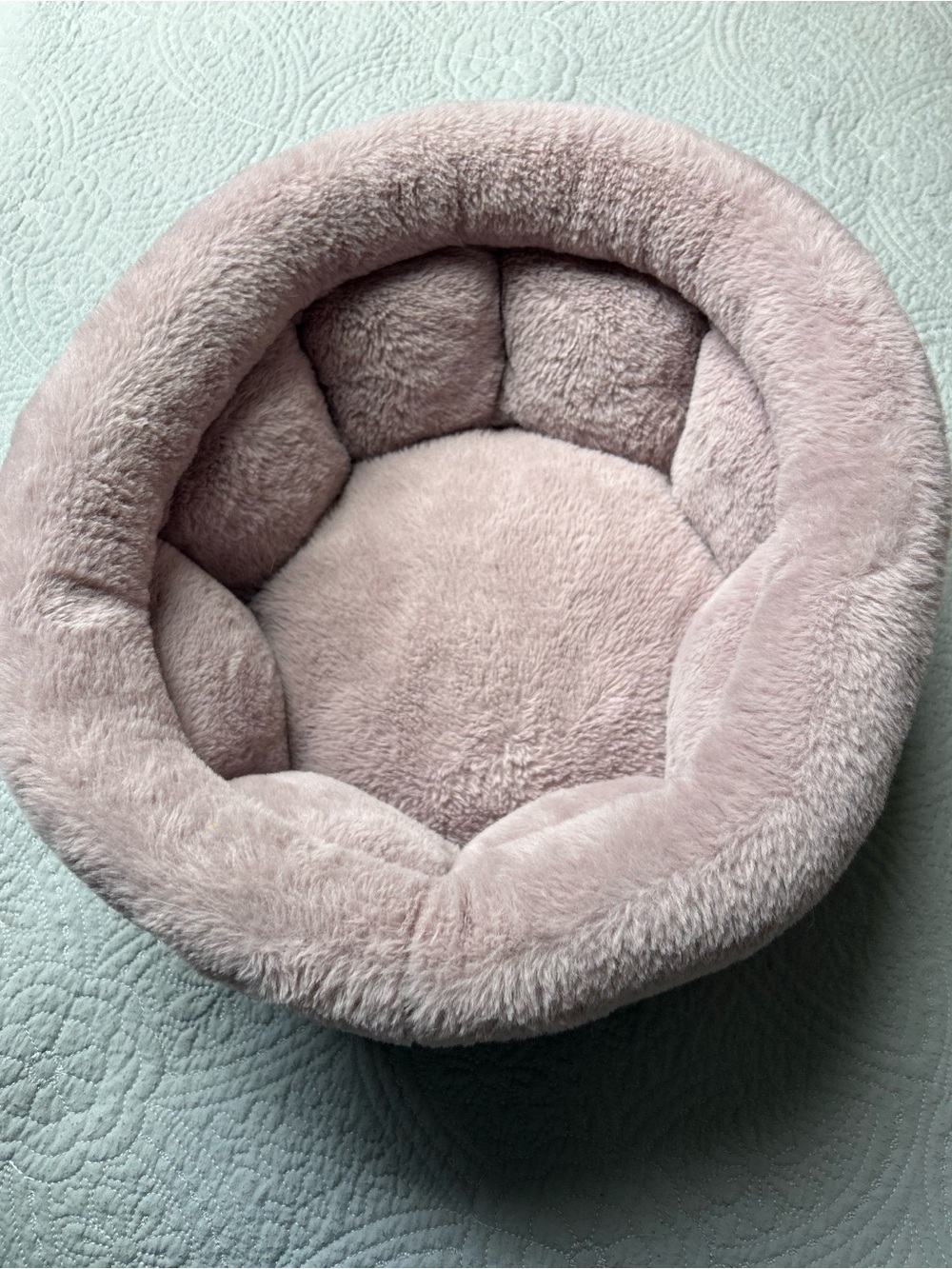 Plush Round Cat Bed